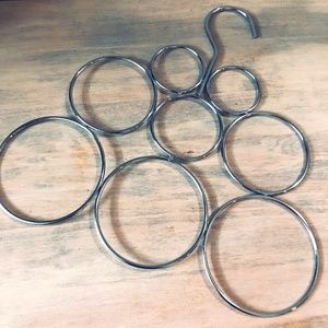 🌱 FREE! Womens or Mens Like New Silver Metal Scarf, Necklace or Tie Holder